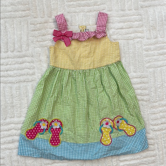 Rare Editions Gingham Tiered Dress With Flip Flops - Picture 1 of 3